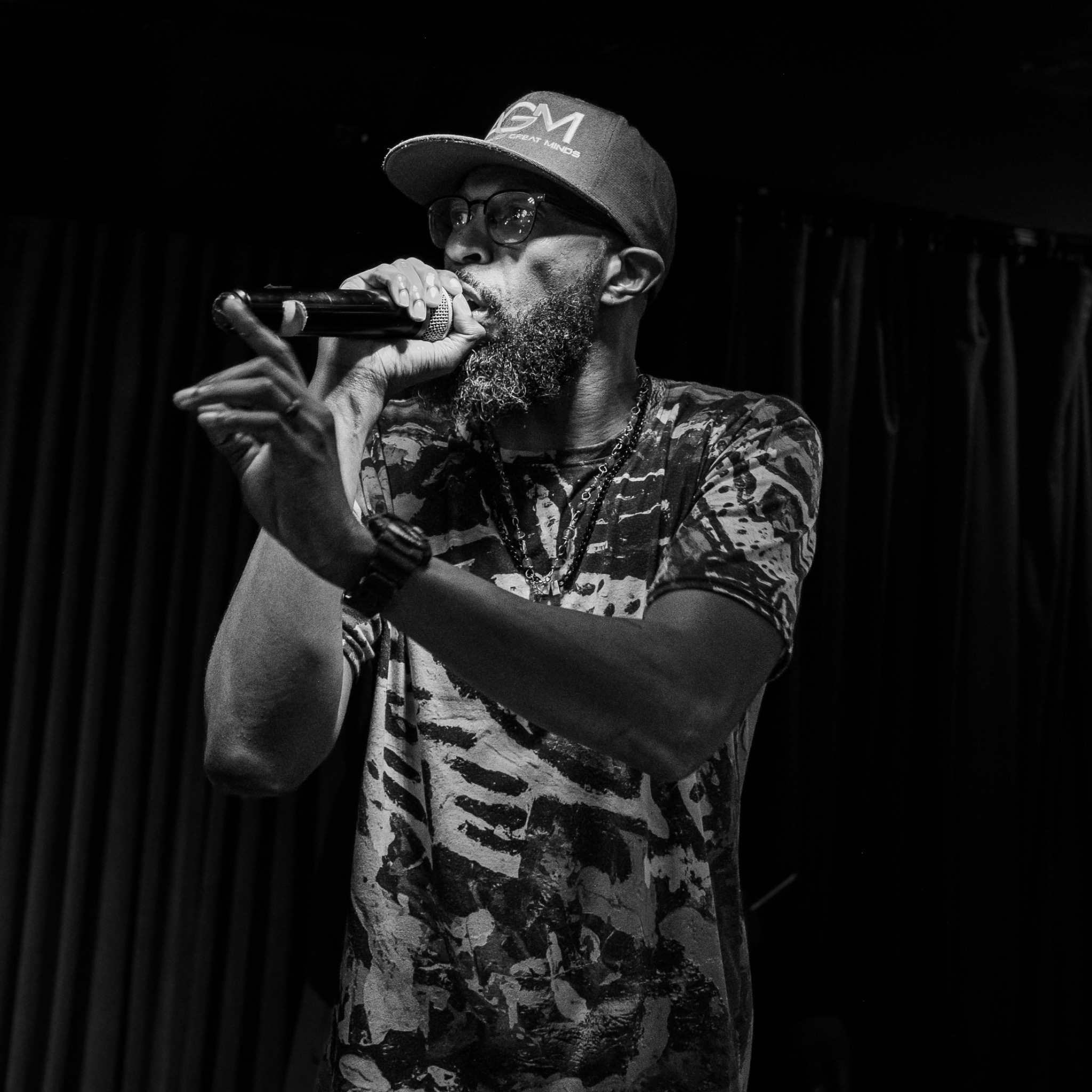 Radio B as Cameo